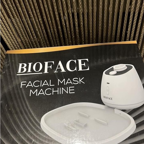 Bioface Facial Mask Machine NIB New in box - Picture 2 of 2